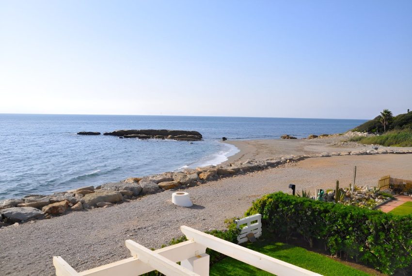 R4904737-Villa-For-Sale-Estepona-Detached-3-Beds-160-Built-2