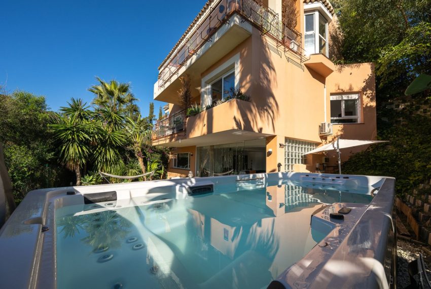 R4905901-Villa-For-Sale-Estepona-Semi-Detached-4-Beds-262-Built-14