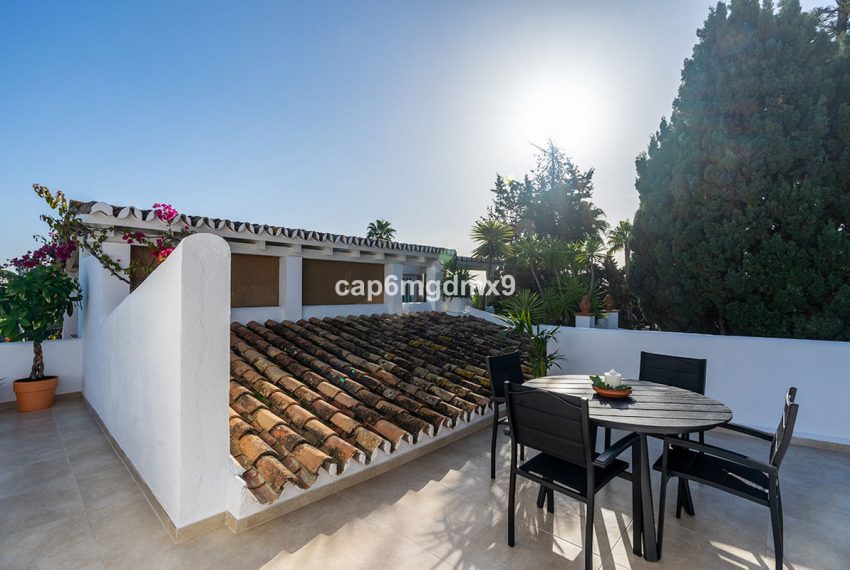 R4909573-Apartment-For-Sale-Nueva-Andalucia-Penthouse-3-Beds-89-Built-2