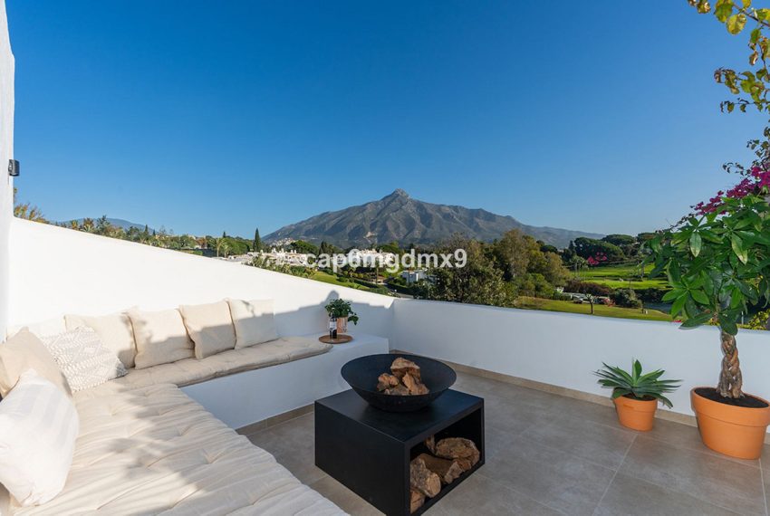 R4909573-Apartment-For-Sale-Nueva-Andalucia-Penthouse-3-Beds-89-Built