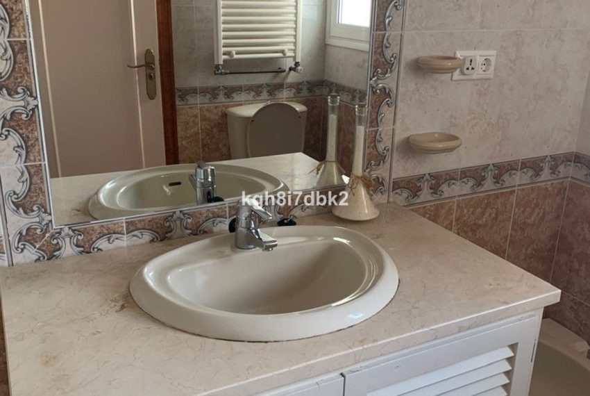 R4914055-Villa-For-Sale-Calahonda-Detached-5-Beds-175-Built-17