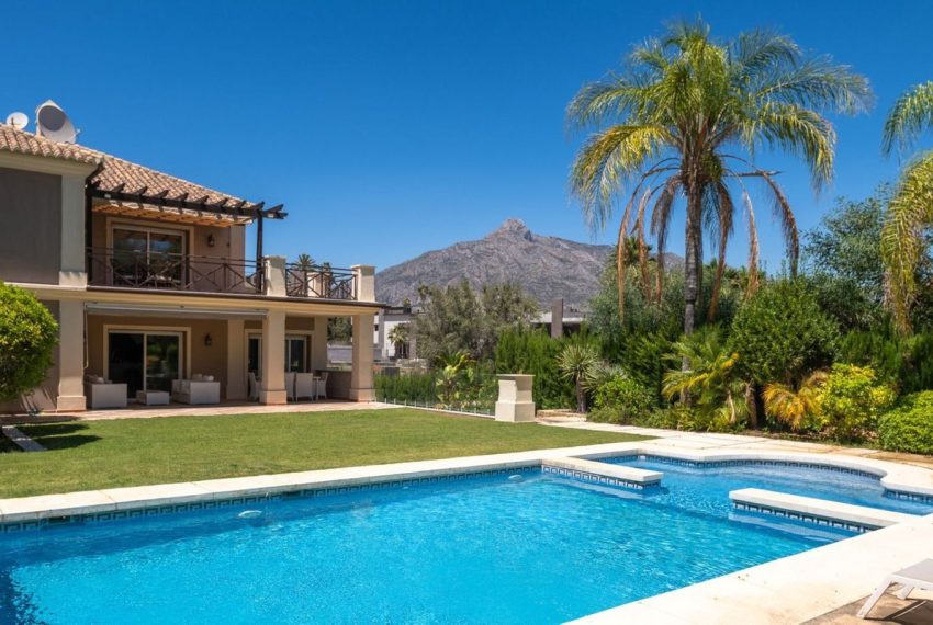 R4914472-Villa-For-Sale-Puerto-Banus-Detached-6-Beds-555-Built-10