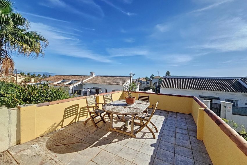 R4917580-Villa-For-Sale-Estepona-Detached-3-Beds-115-Built-3