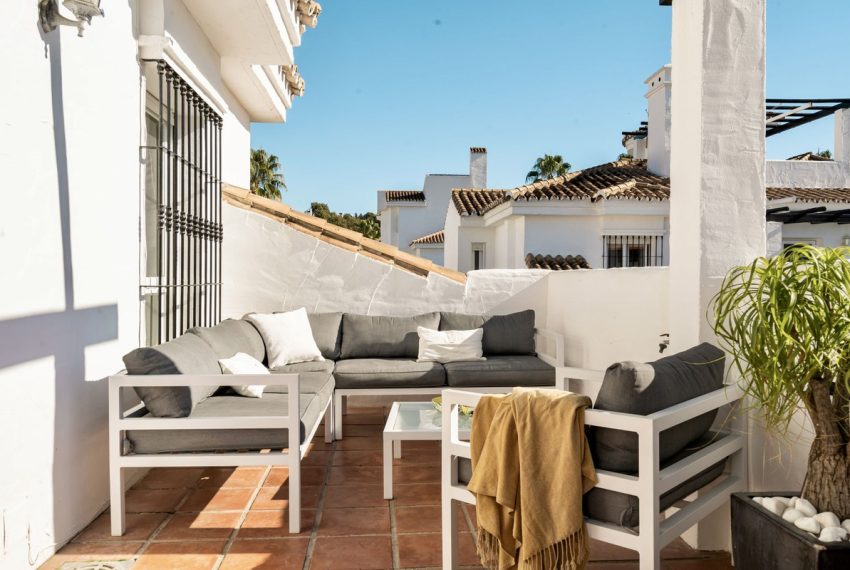 R4918186-Apartment-For-Sale-Nueva-Andalucia-Penthouse-Duplex-3-Beds-125-Built-9