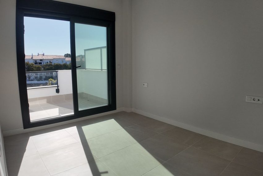 R4919923-Apartment-For-Sale-Estepona-Penthouse-3-Beds-114-Built-17