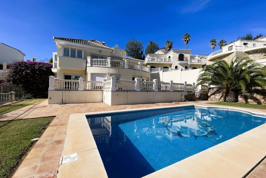 R4920247-Villa-For-Sale-Calahonda-Detached-3-Beds-230-Built-1