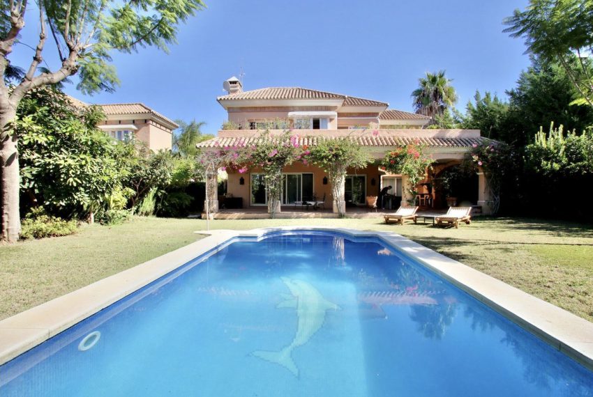 R4922950-Villa-For-Sale-Nueva-Andalucia-Detached-4-Beds-470-Built-5