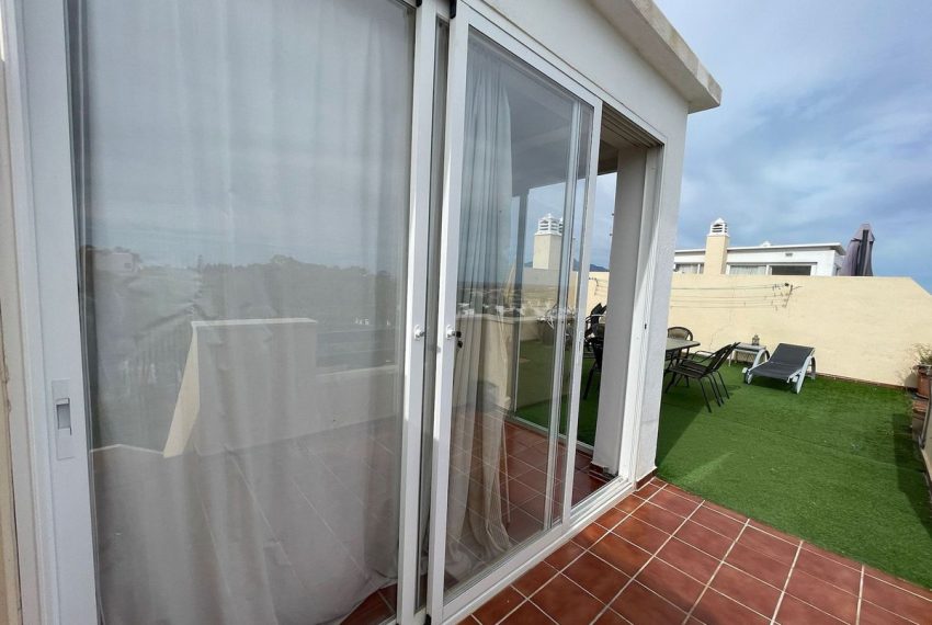 R4930261-Apartment-For-Sale-Estepona-Penthouse-3-Beds-120-Built-11