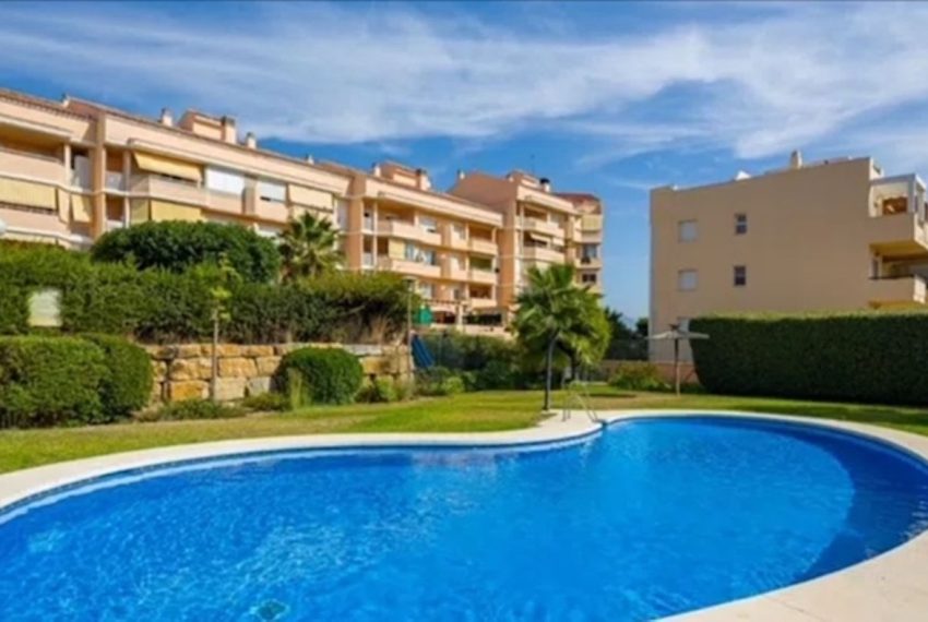 R4930261-Apartment-For-Sale-Estepona-Penthouse-3-Beds-120-Built