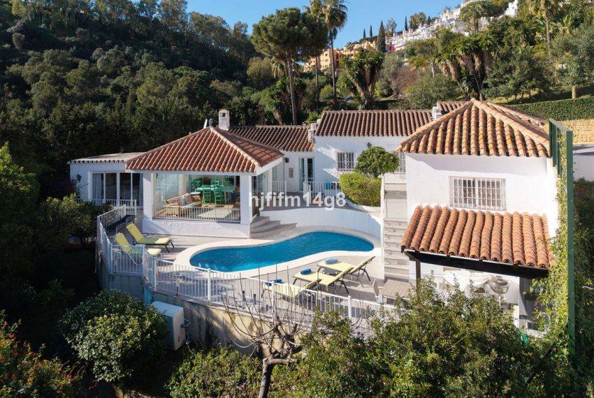 R4930549-Villa-For-Sale-Benahavis-Detached-4-Beds-180-Built