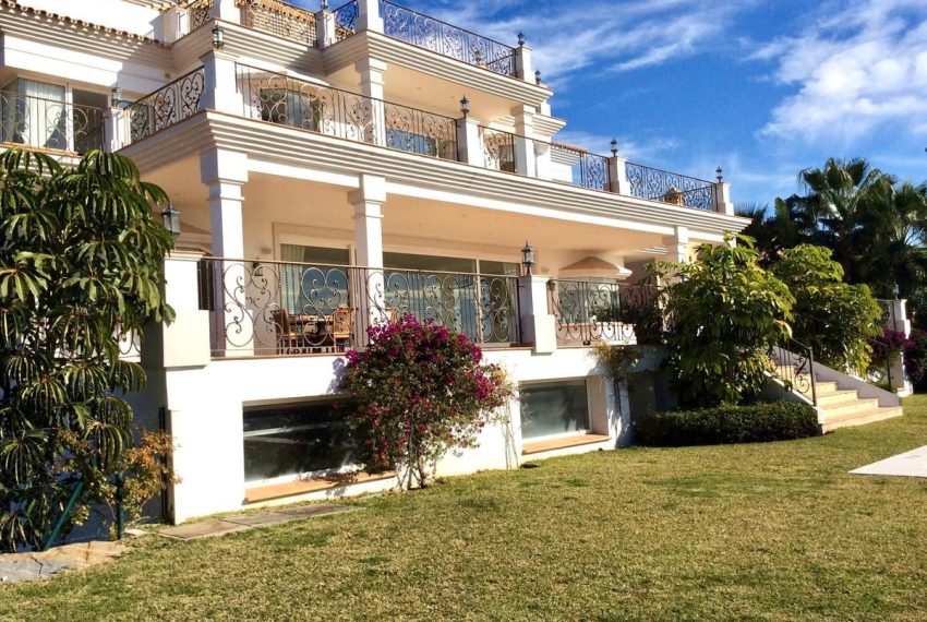 R4935409-Villa-For-Sale-Los-Flamingos-Detached-7-Beds-924-Built-1