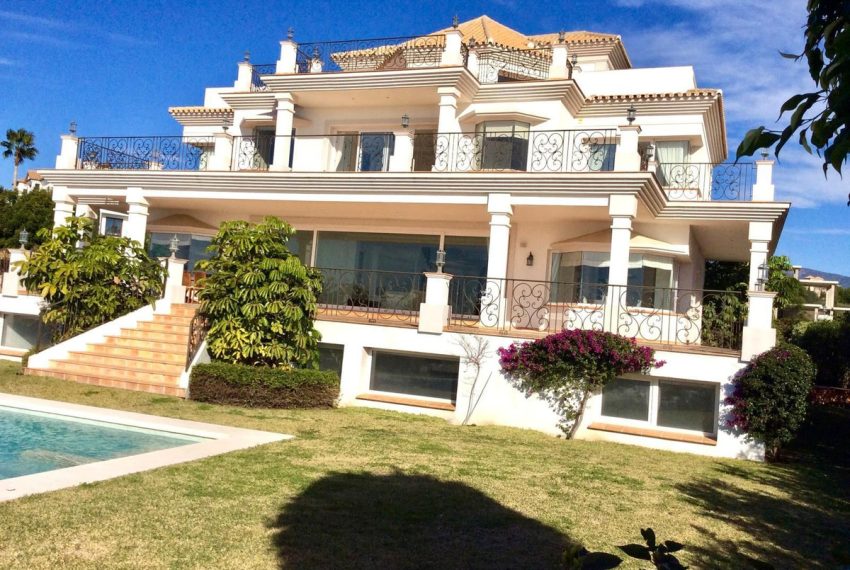 R4935409-Villa-For-Sale-Los-Flamingos-Detached-7-Beds-924-Built