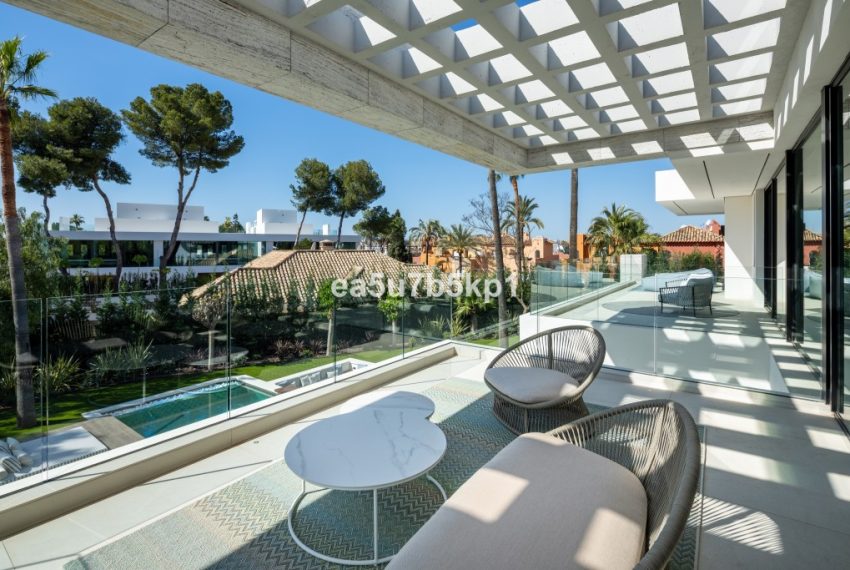 R4942678-Villa-For-Sale-Nueva-Andalucia-Detached-6-Beds-843-Built-6