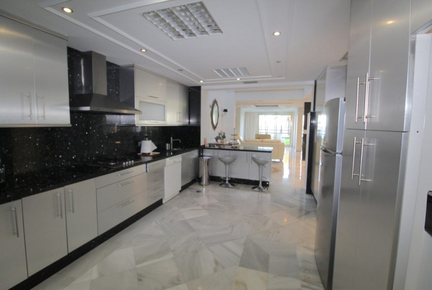 R2593460-Apartment-For-Sale-Puerto-Banus-Ground-Floor-4-Beds-450-Built-12