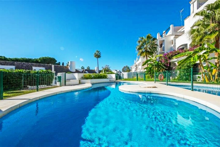 R2831603-Apartment-For-Sale-Puerto-Banus-Middle-Floor-3-Beds-100-Built