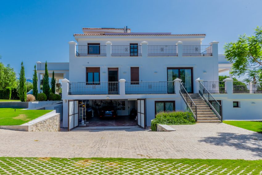 R3704048-Villa-For-Sale-Guadalmina-Alta-Detached-5-Beds-1104-Built-4