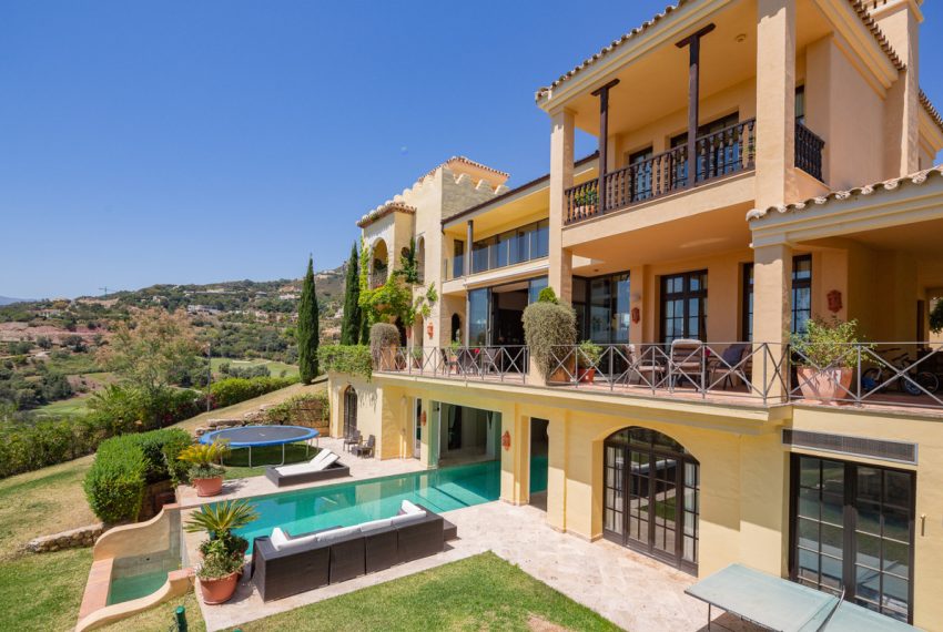 R3805369-Villa-For-Sale-Benahavis-Detached-7-Beds-1022-Built-1