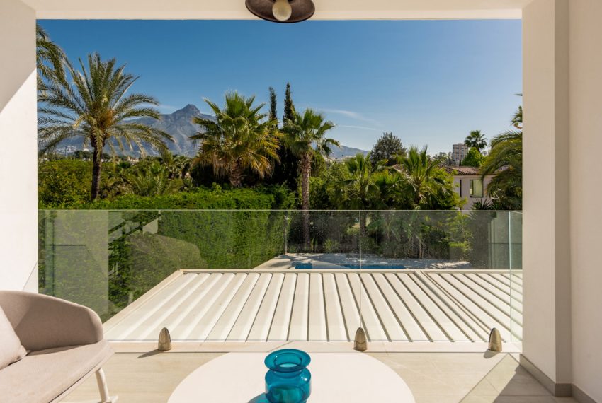 R3945406-Villa-For-Sale-Marbella-Detached-7-Beds-441-Built-15