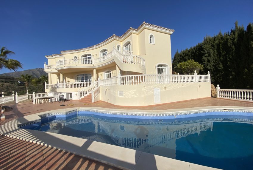 R4002268-Villa-For-Sale-Mijas-Golf-Detached-5-Beds-480-Built-4