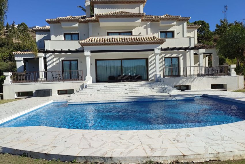 R4061875-Villa-For-Sale-Benahavis-Detached-6-Beds-700-Built-6