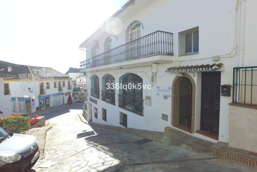 R4306633-Apartment-For-Sale-Benahavis-Duplex-5-Beds-154-Built-2