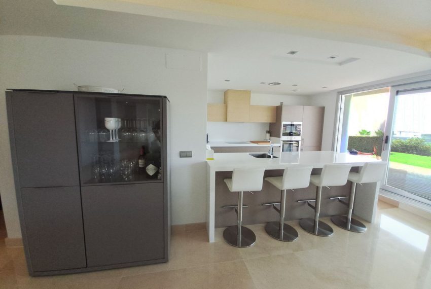 R4348012-Apartment-For-Sale-Benahavis-Ground-Floor-4-Beds-181-Built-10