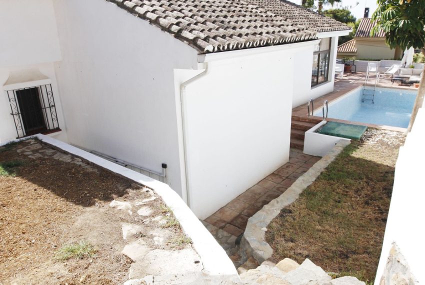 R4445671-Villa-For-Sale-Estepona-Detached-6-Beds-318-Built-11