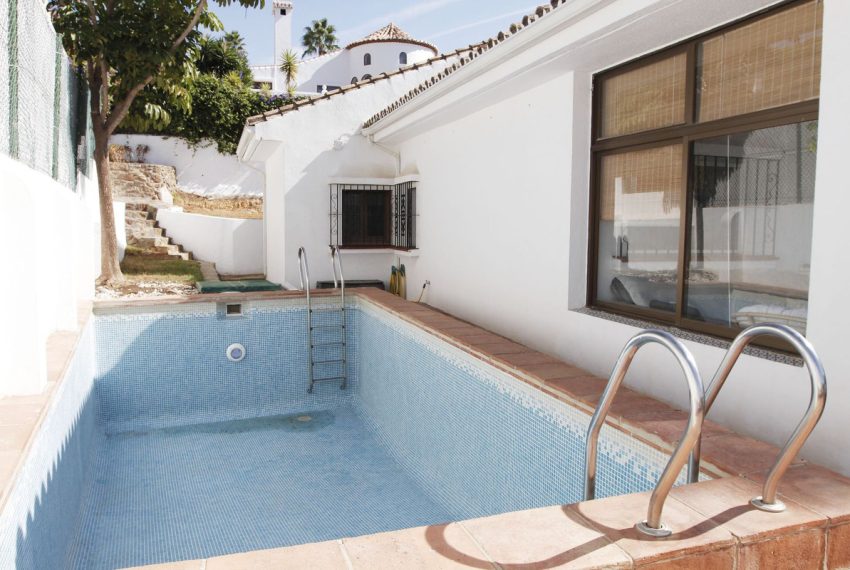 R4445671-Villa-For-Sale-Estepona-Detached-6-Beds-318-Built-9