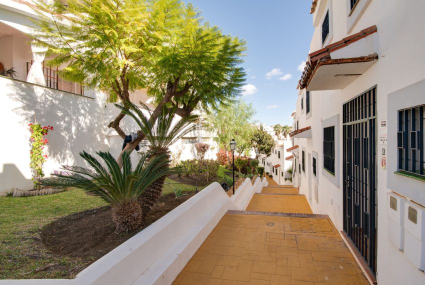 R4553434-Apartment-For-Sale-Nueva-Andalucia-Duplex-3-Beds-143-Built