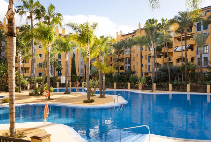 R4651192-Apartment-For-Sale-San-Pedro-de-Alcantara-Middle-Floor-4-Beds-152-Built