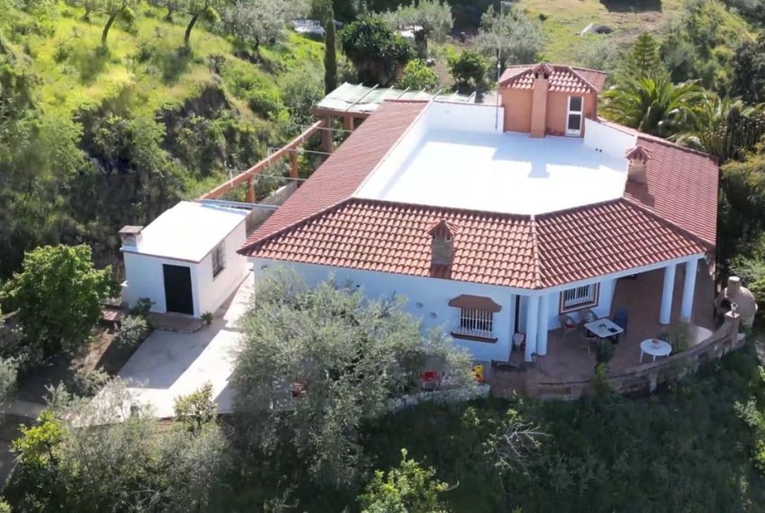 R4676395-Villa-For-Sale-Monda-Detached-3-Beds-317-Built