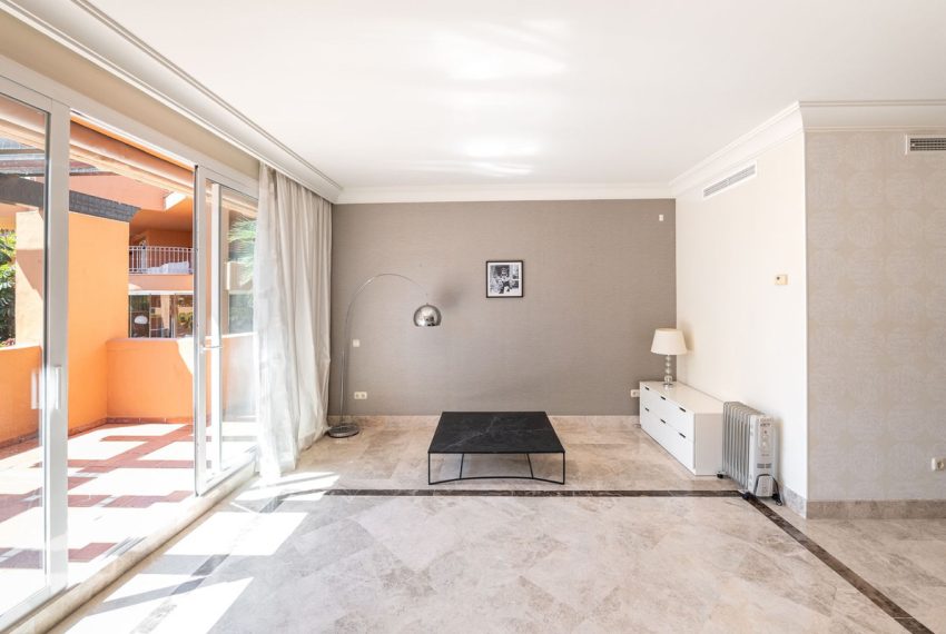 R4690954-Apartment-For-Sale-Nueva-Andalucia-Penthouse-Duplex-2-Beds-251-Built-2