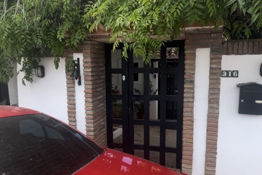 R4728907-Villa-For-Sale-San-Pedro-de-Alcantara-Detached-4-Beds-245-Built-2