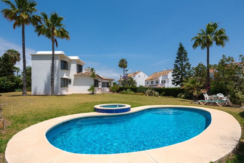 R4746721-Villa-For-Sale-Estepona-Detached-3-Beds-242-Built-6