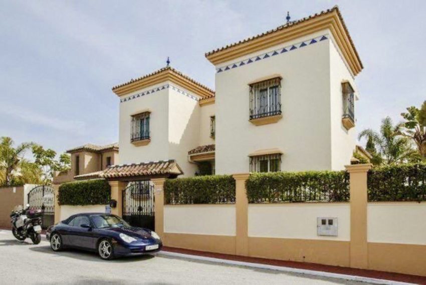 R4787482-Villa-For-Sale-Nueva-Andalucia-Detached-5-Beds-360-Built-10