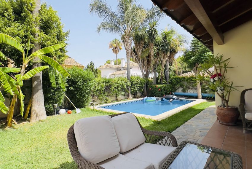 R4787482-Villa-For-Sale-Nueva-Andalucia-Detached-5-Beds-360-Built-3