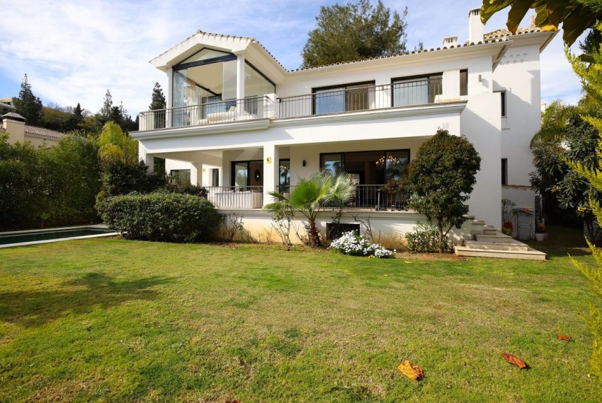 R4848514-Villa-For-Sale-Nueva-Andalucia-Detached-6-Beds-608-Built-4