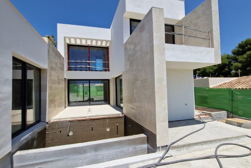 R4848769-Villa-For-Sale-Nueva-Andalucia-Detached-4-Beds-268-Built-11