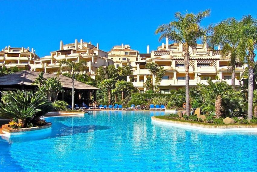 R4879975-Apartment-For-Sale-Benahavis-Penthouse-Duplex-4-Beds-397-Built-2