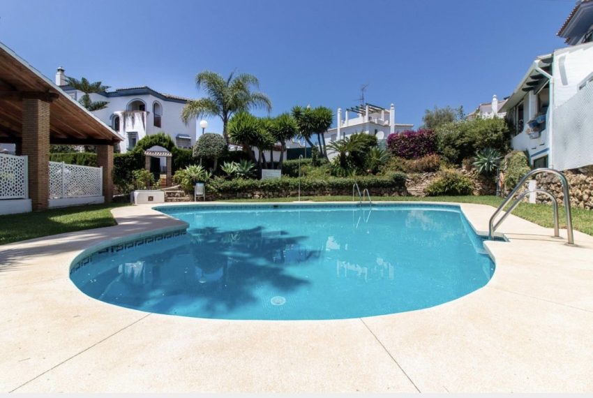 R4881079-Villa-For-Sale-Marbella-Detached-5-Beds-306-Built