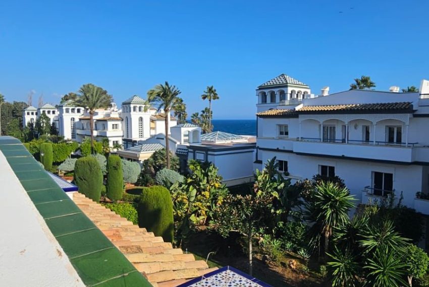 R4888480-Apartment-For-Sale-Estepona-Penthouse-3-Beds-143-Built-1