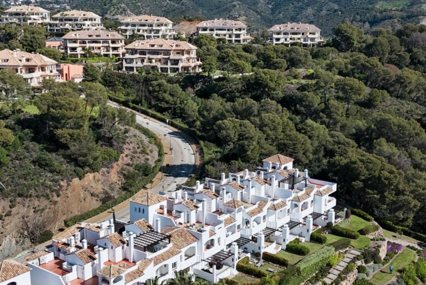 R4893076-Townhouse-For-Sale-Nueva-Andalucia-Terraced-3-Beds-385-Built-7