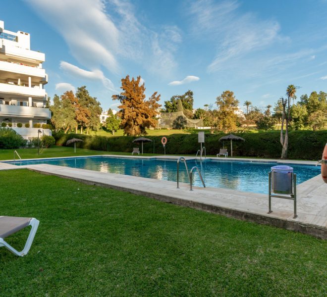 R4897615-Image 1-Middle Floor - 3 Beds - 196 Built