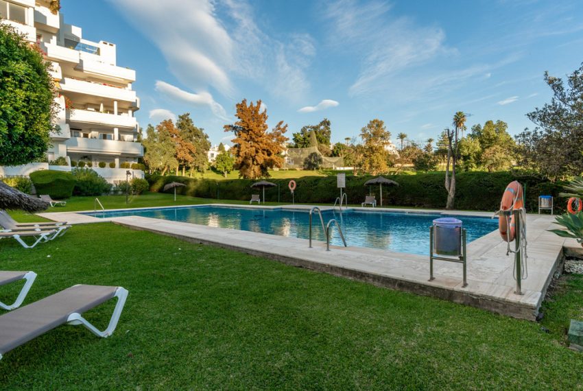 R4897615-Apartment-For-Sale-Guadalmina-Alta-Middle-Floor-3-Beds-196-Built