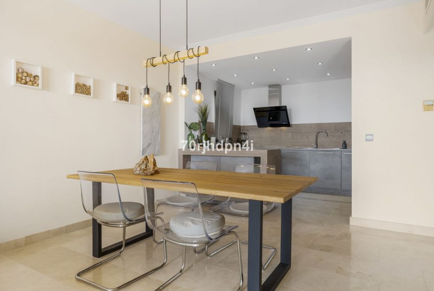 R4899019-Apartment-For-Sale-Estepona-Penthouse-3-Beds-115-Built-9