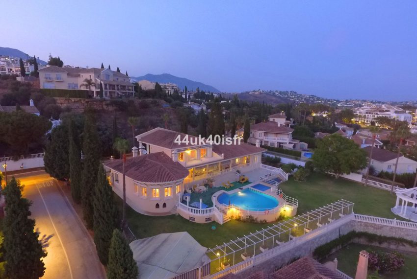 R4903390-Villa-For-Sale-Mijas-Golf-Detached-8-Beds-1064-Built-3