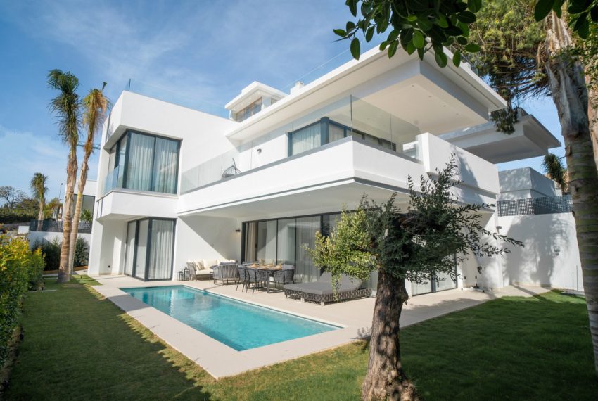 R4907800-Villa-For-Sale-The-Golden-Mile-Detached-4-Beds-434-Built