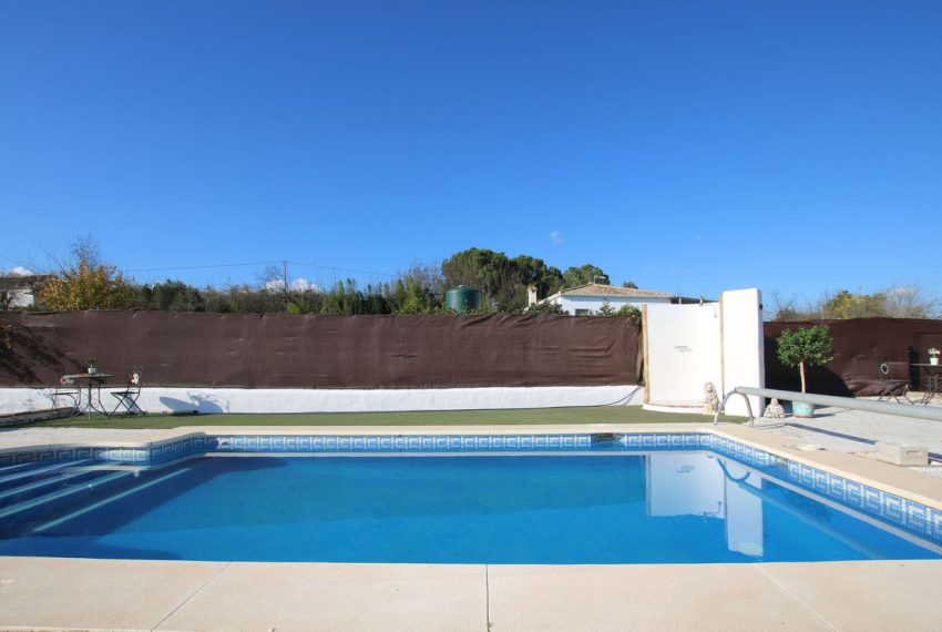 R4918309-Villa-For-Sale-Coin-Detached-6-Beds-291-Built-3