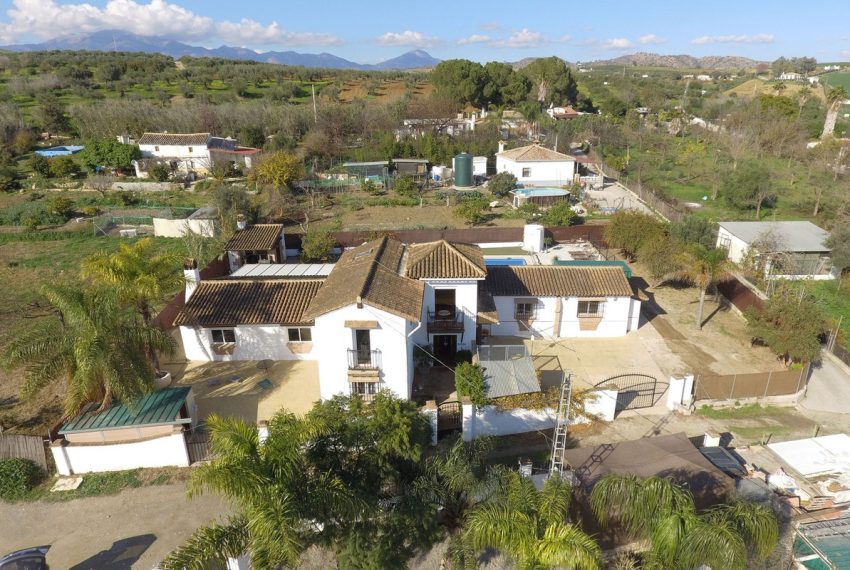 R4918309-Villa-For-Sale-Coin-Detached-6-Beds-291-Built