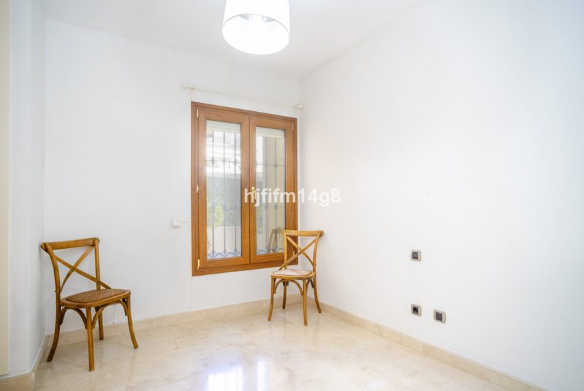 R4918381-Apartment-For-Sale-The-Golden-Mile-Ground-Floor-3-Beds-108-Built-15